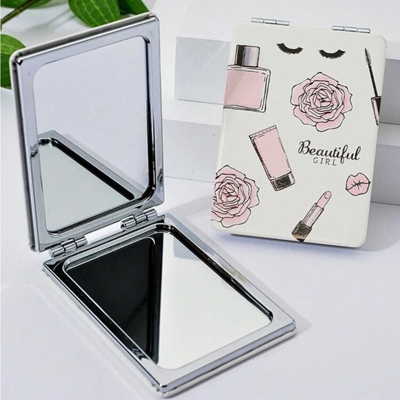 Beautiful Girl Makeup Glam Compact Handbag Mirror - Picture 3 of 3
